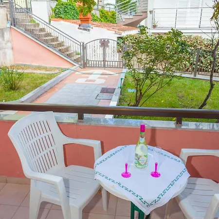 Apartmani Grbavac Baška Voda Exterior foto